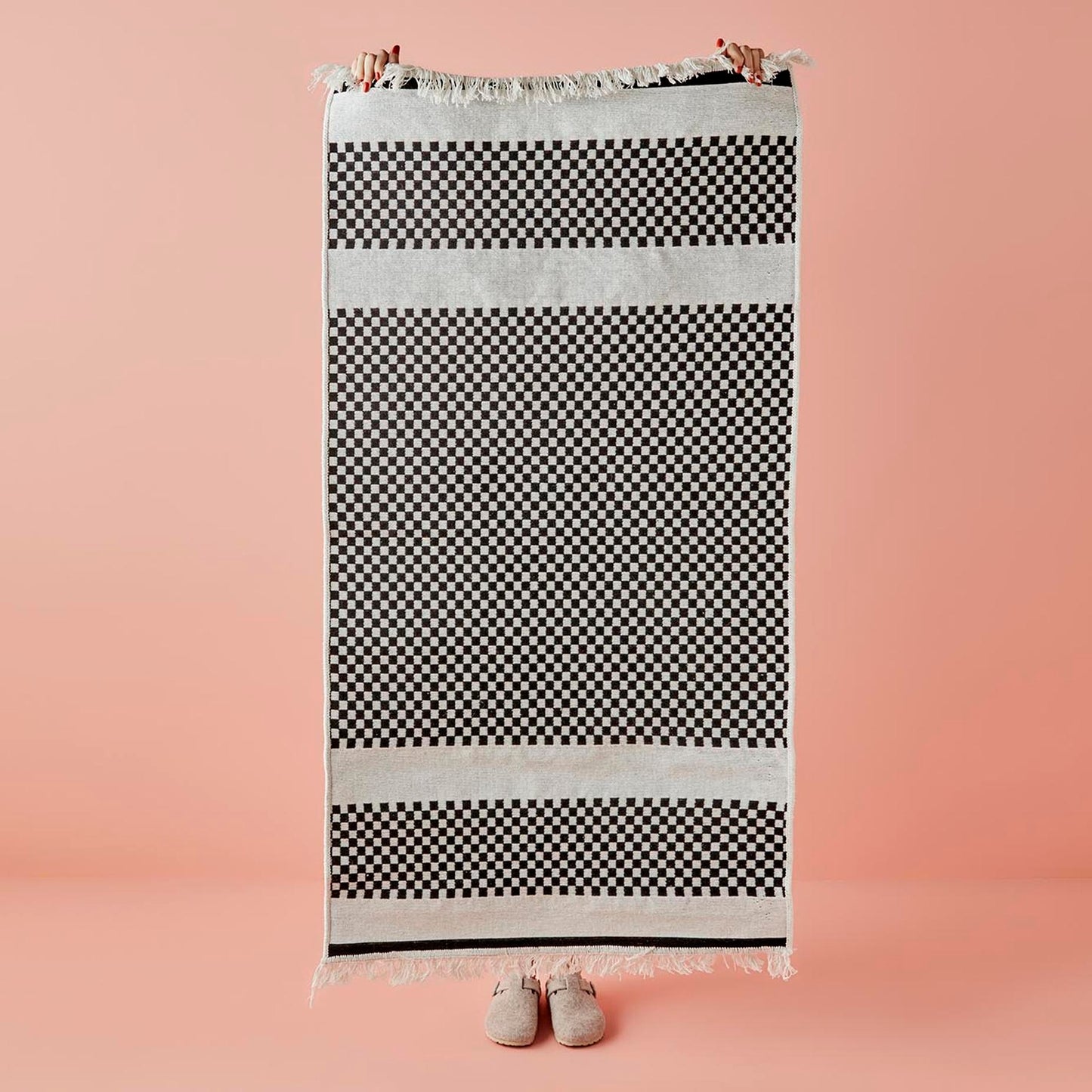 Handmade Rug - Artisan Craftsmanship and Timeless Beauty