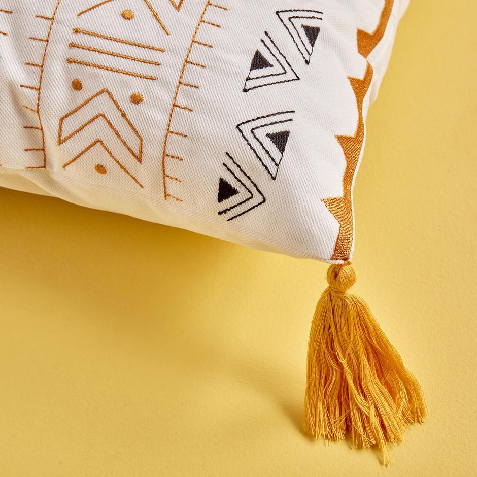 Decorative Throw Pillow in Various Designs and Colors.