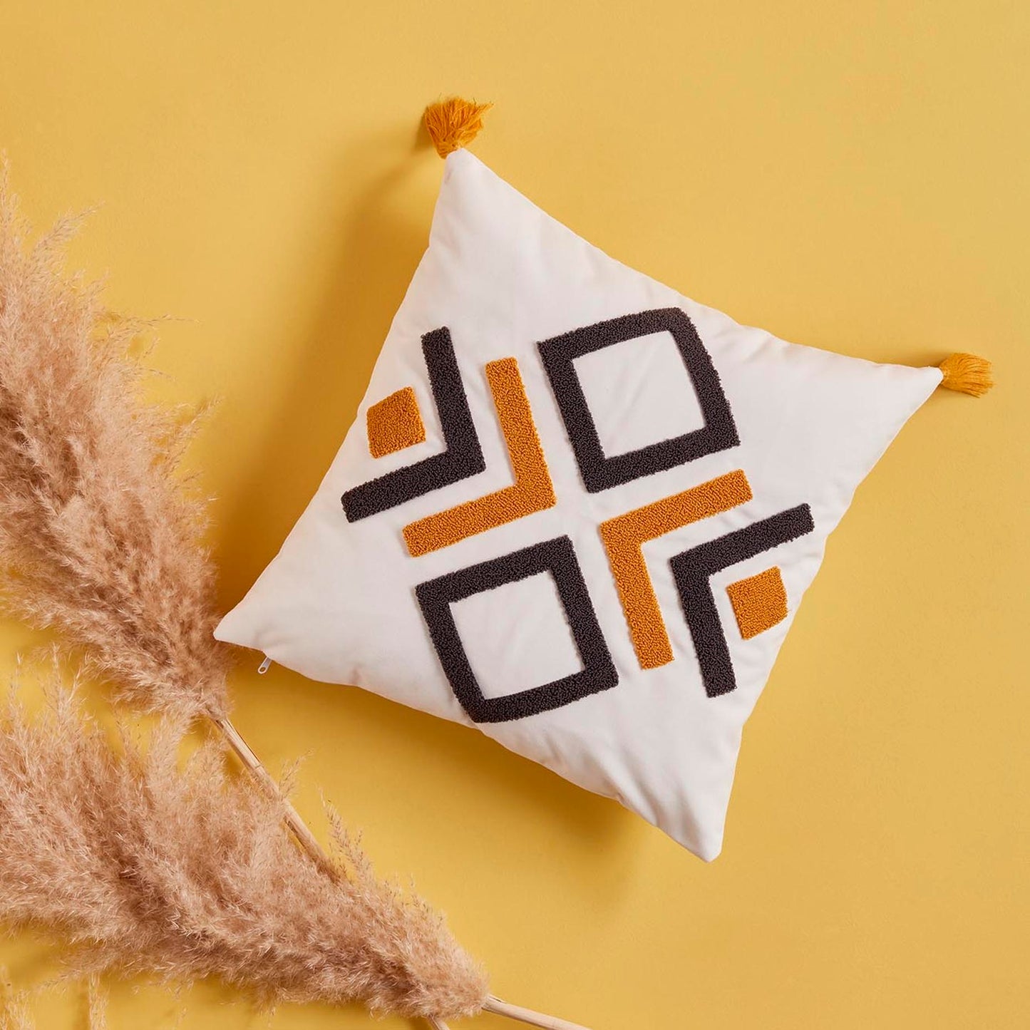 Decorative Throw Pillow in Various Designs and Colors.