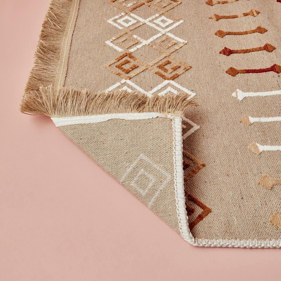 Handmade Rug - Artisan Craftsmanship and Timeless Beauty