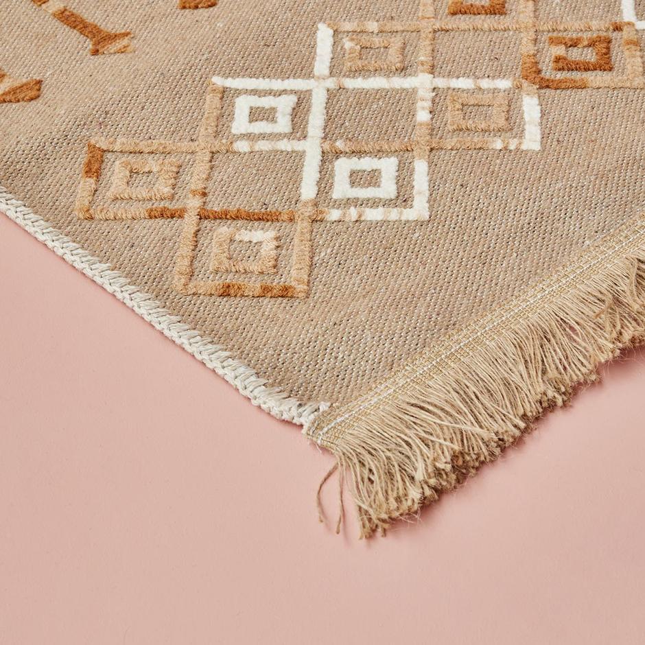 Handmade Rug - Artisan Craftsmanship and Timeless Beauty