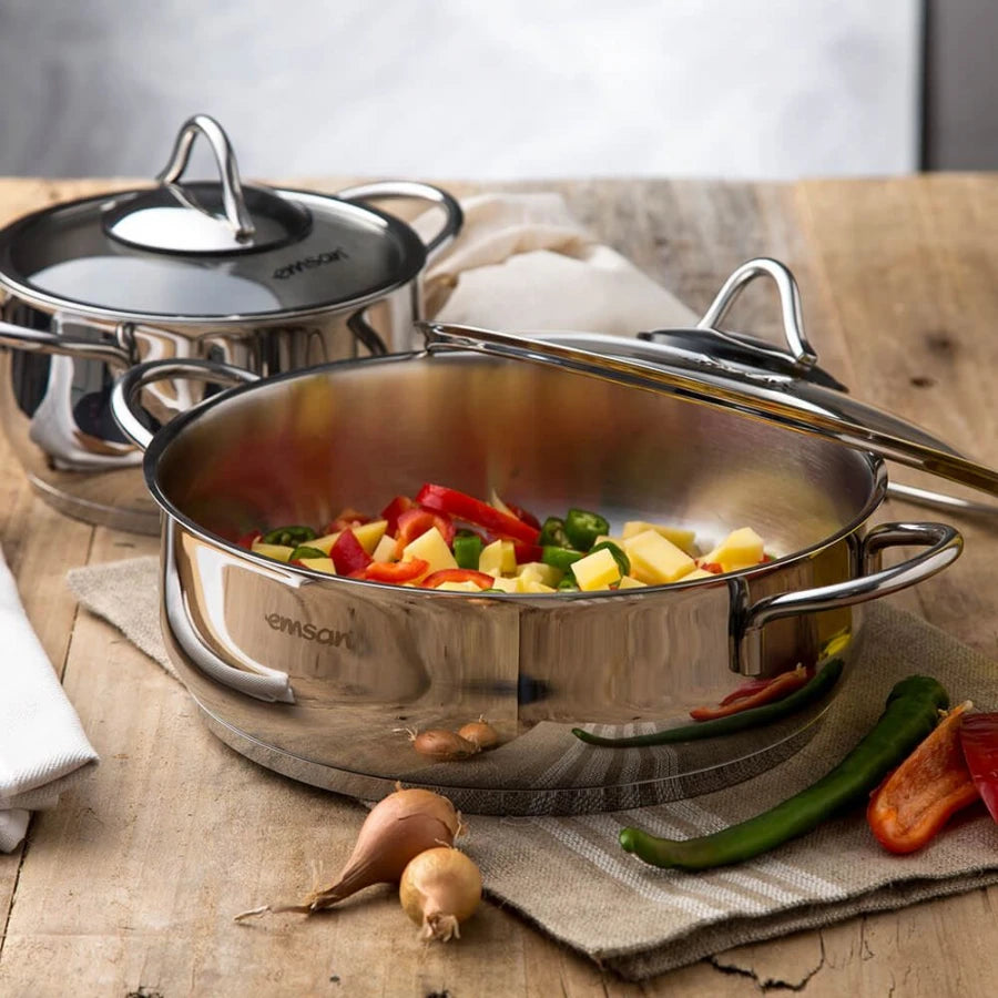 Stainless Steel 8-Piece Cookware Set - Quality and Convenience for Your Kitchen