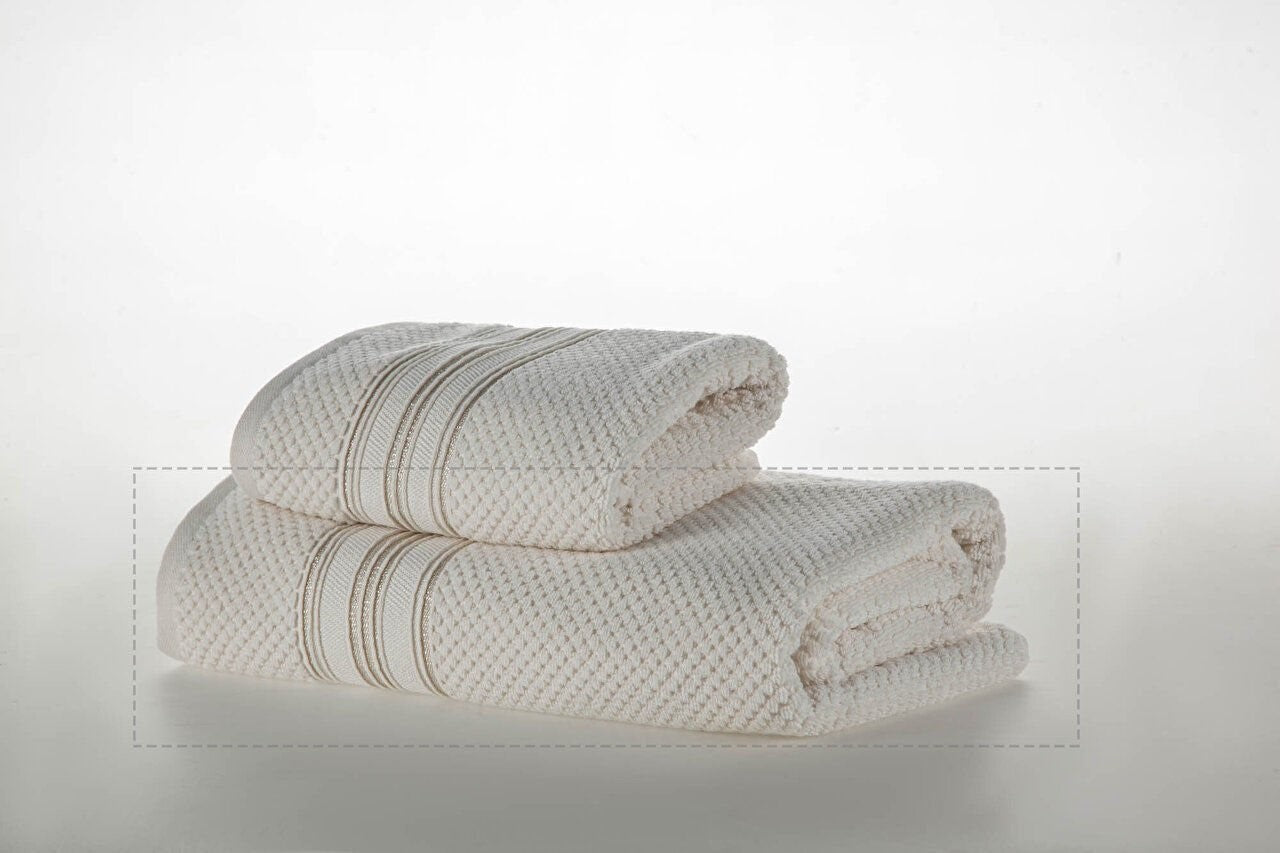 A high-quality bath towel for a luxurious bathing experience. Wrap yourself in comfort and style with our premium bath towel.