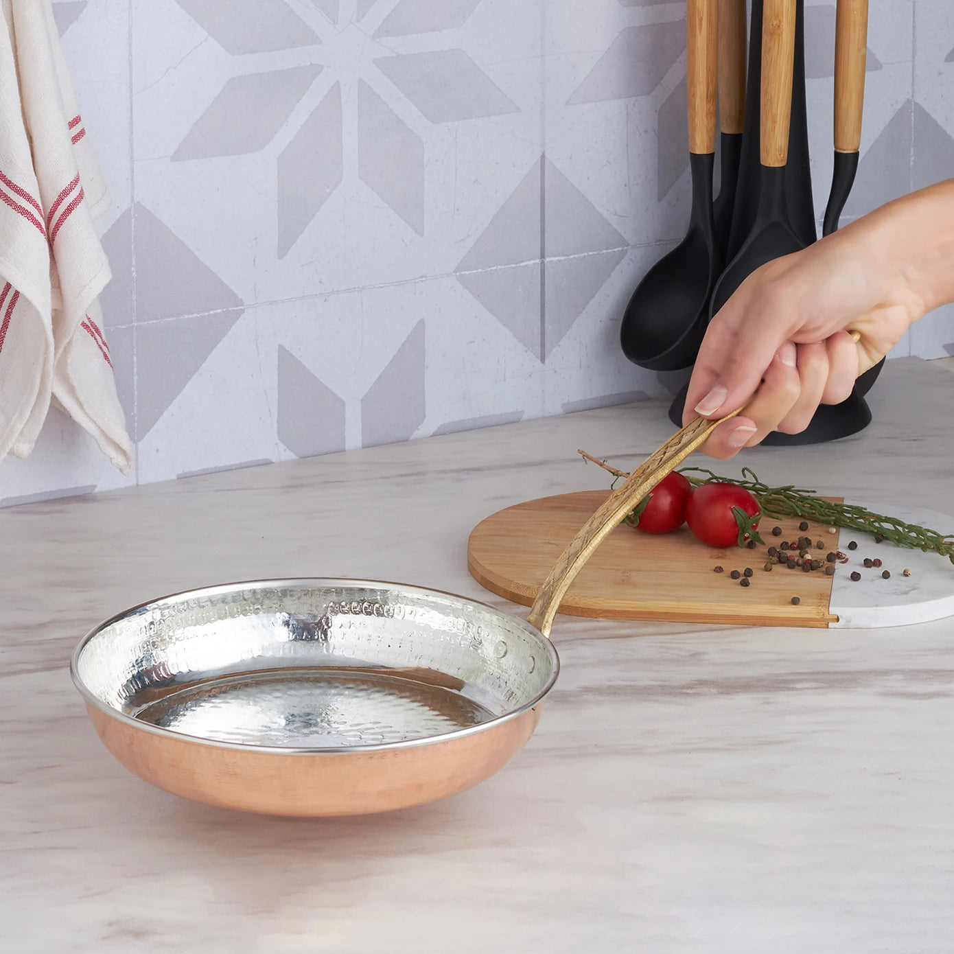 Exquisite handmade frying copper pan for exceptional cooking experience