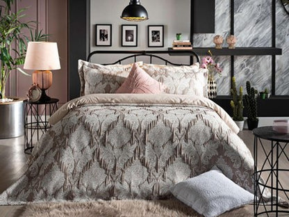 Brown bedspread set in king size, including a bed cover and two pillowcases.