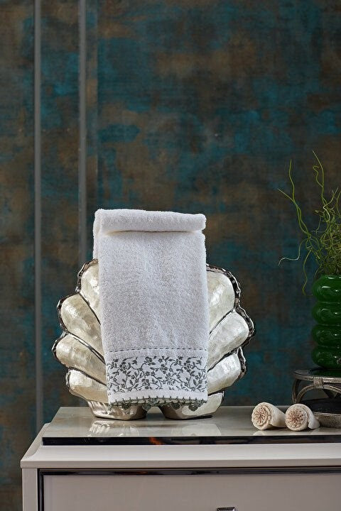 Green Washcloth - Fresh and Eco-Friendly Bathroom Essential